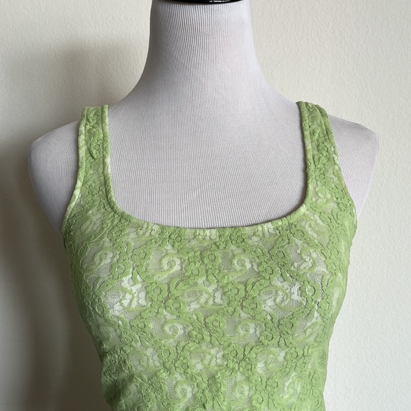 Woman’s green white tank top size medium only hearts - Picture 2 of 6